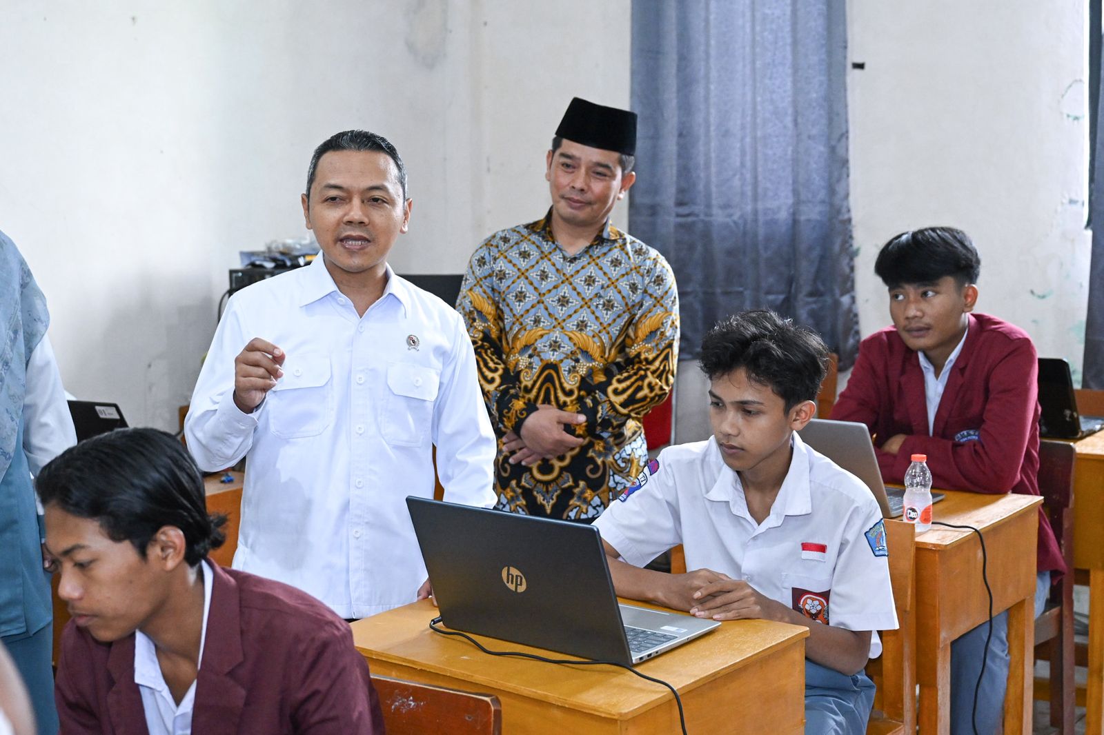 Wamen Fajar Apresiasi Semangat Warga Sekolah, TKA di SMKS TI Bumi Putra Cibinong Berjalan Lancar