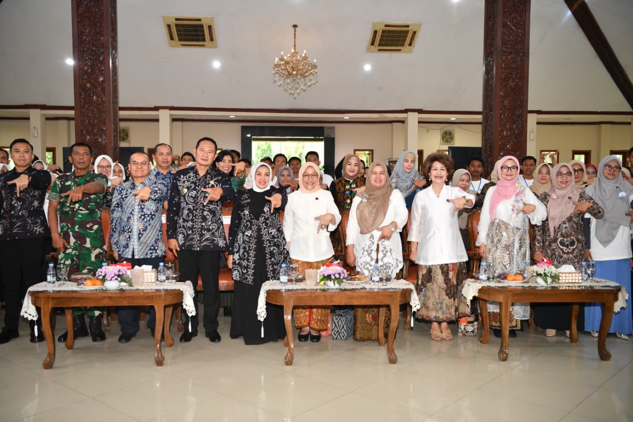 Kolaborasi Kemendikdasmen dan Dekranas Dukung Pelestari Wastra Lestarikan Tenun Nusantara melalui Program PKW