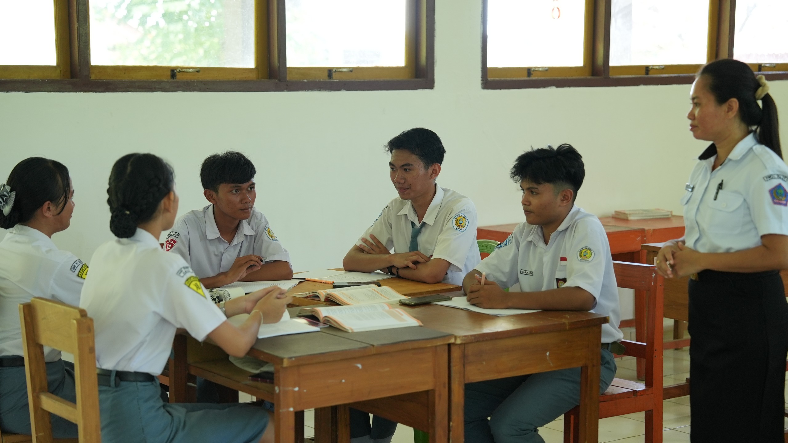 Ruang Kelas Kini Beratap dan Berdinding, Revitalisasi SMKN 7 Manado Berdampak Penting