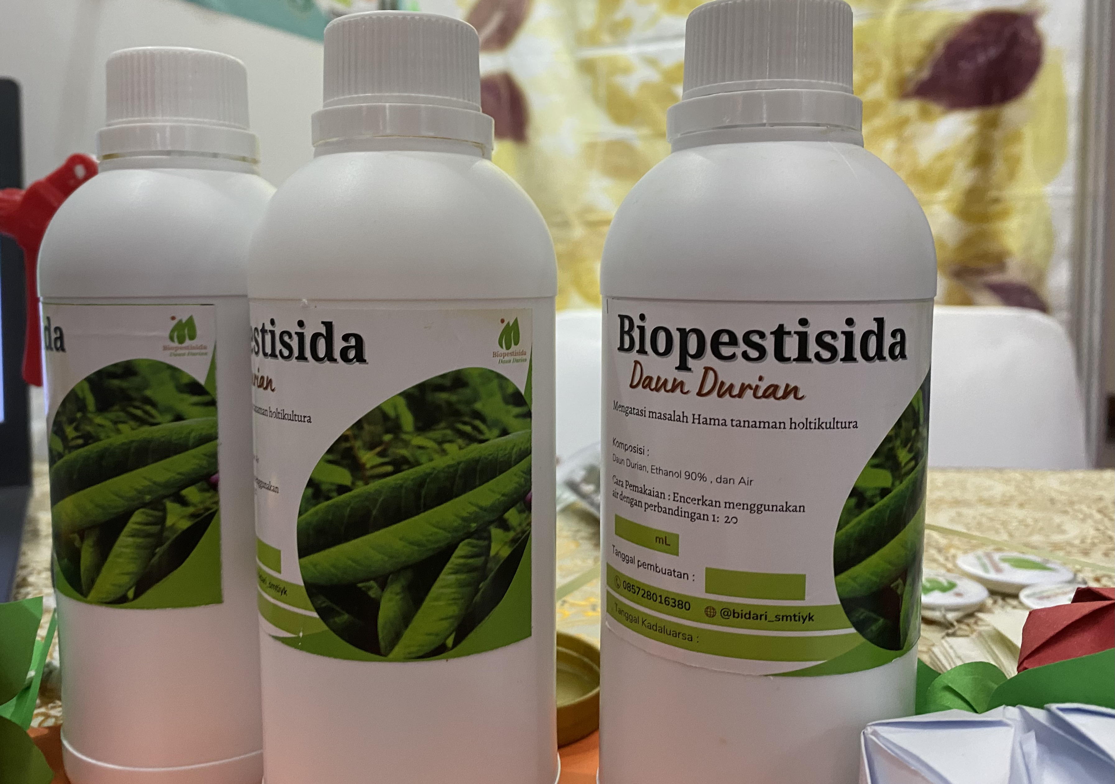 Biopestisida Daun Durian Olahan Pupuk Organik Inovasi Siswa SMK SMTI Yogyakarta