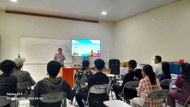 Semangat Belajar Tinggi, Peserta PKBM ZIONA Antusias Ikuti Pembelajaran Tatap Muka