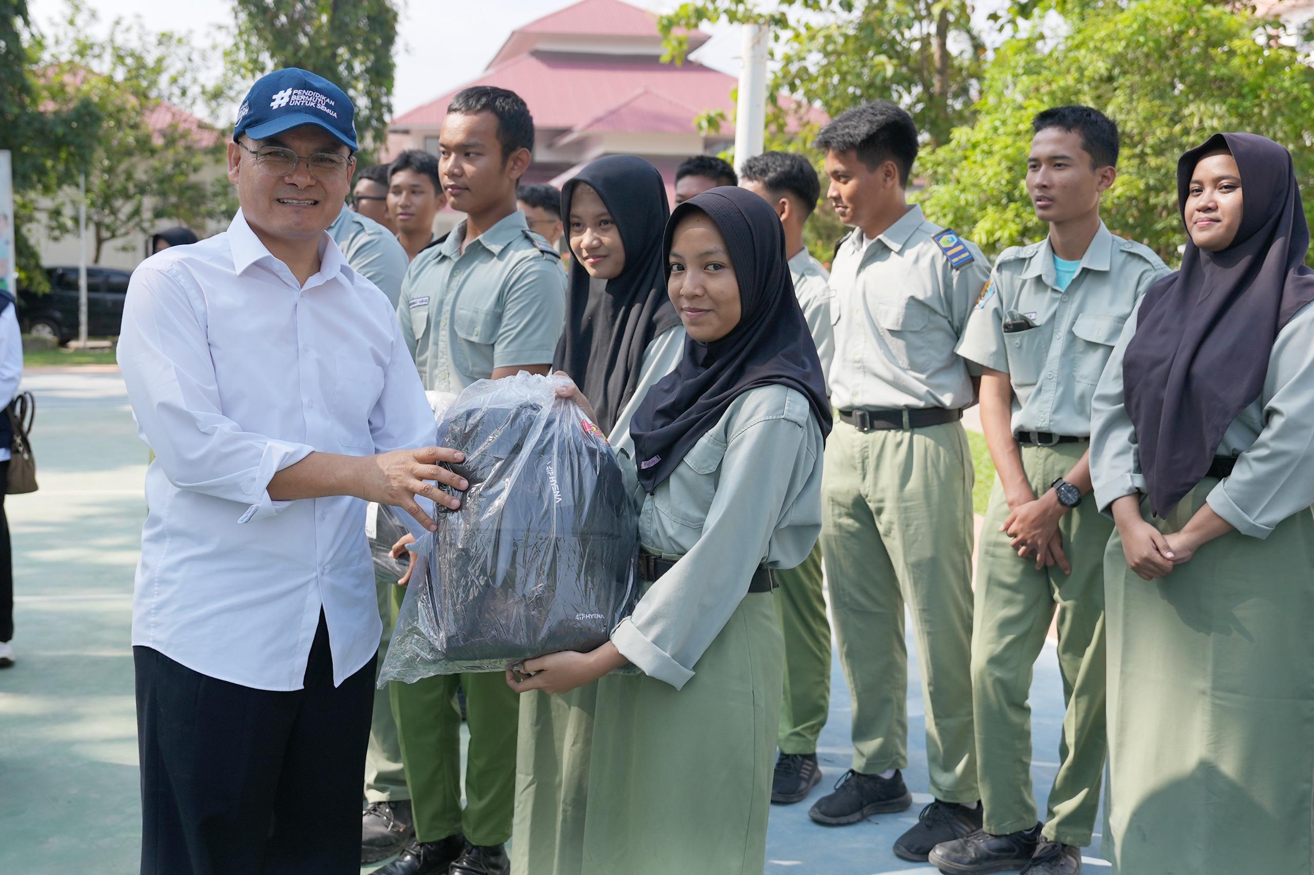 Kunjungi Sekolah Terdampak Bencana di Medan, Kemendikdasmen Pastikan Pembelajaran Kembali Pulih
