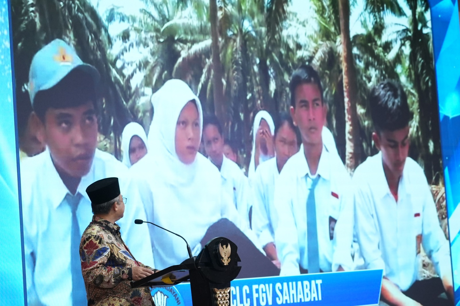 Dari Ladang Sawit ke Layar Belajar: Kegembiraan Anak PMI di Malaysia Bisa Lanjutkan Pendidikan