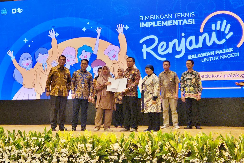 Dukung Program Renjani, Tax Center dan Mahasiswa Polibatam Raih Penghargaan dari DJP