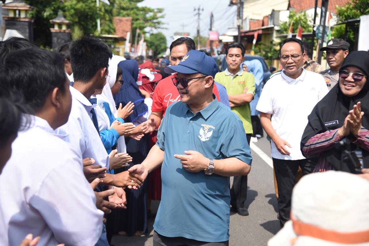 Pendidikan Bermutu untuk Semua, Mendikdasmen Tinjau Proses Revitalisasi SLBN Cilacap dan SMK Muhammadiyah Majenang