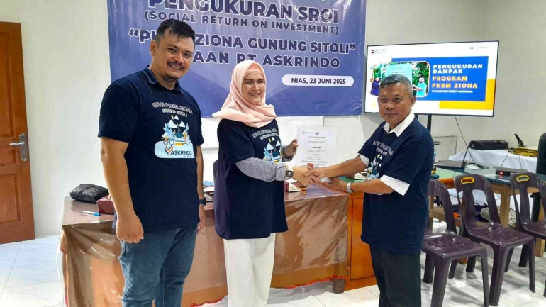 Didukung Penuh oleh PT ASKRINDO, PKBM ZIONA Serahkan Ijazah kepada Lulusan