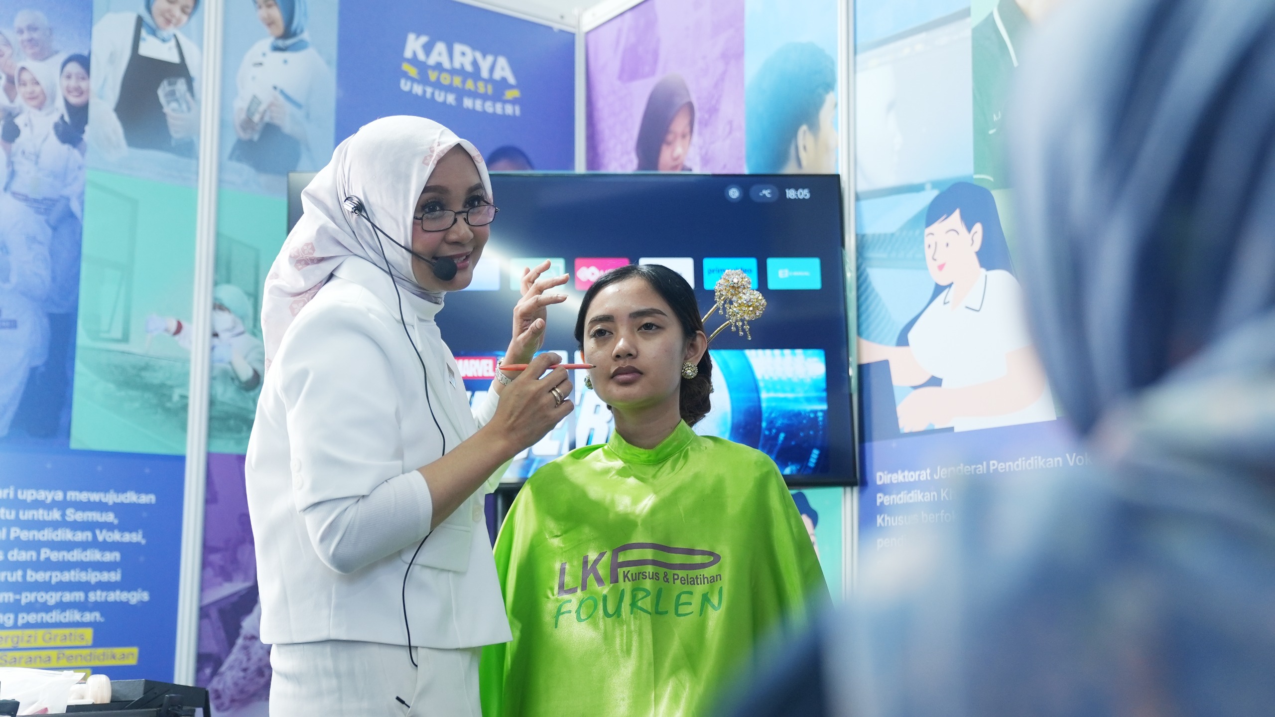 Alumni dan Instruktur Lembaga Kursus dan Pelatihan Buktikan Talenta di Pameran Konsolnas Dikdasmen 2025