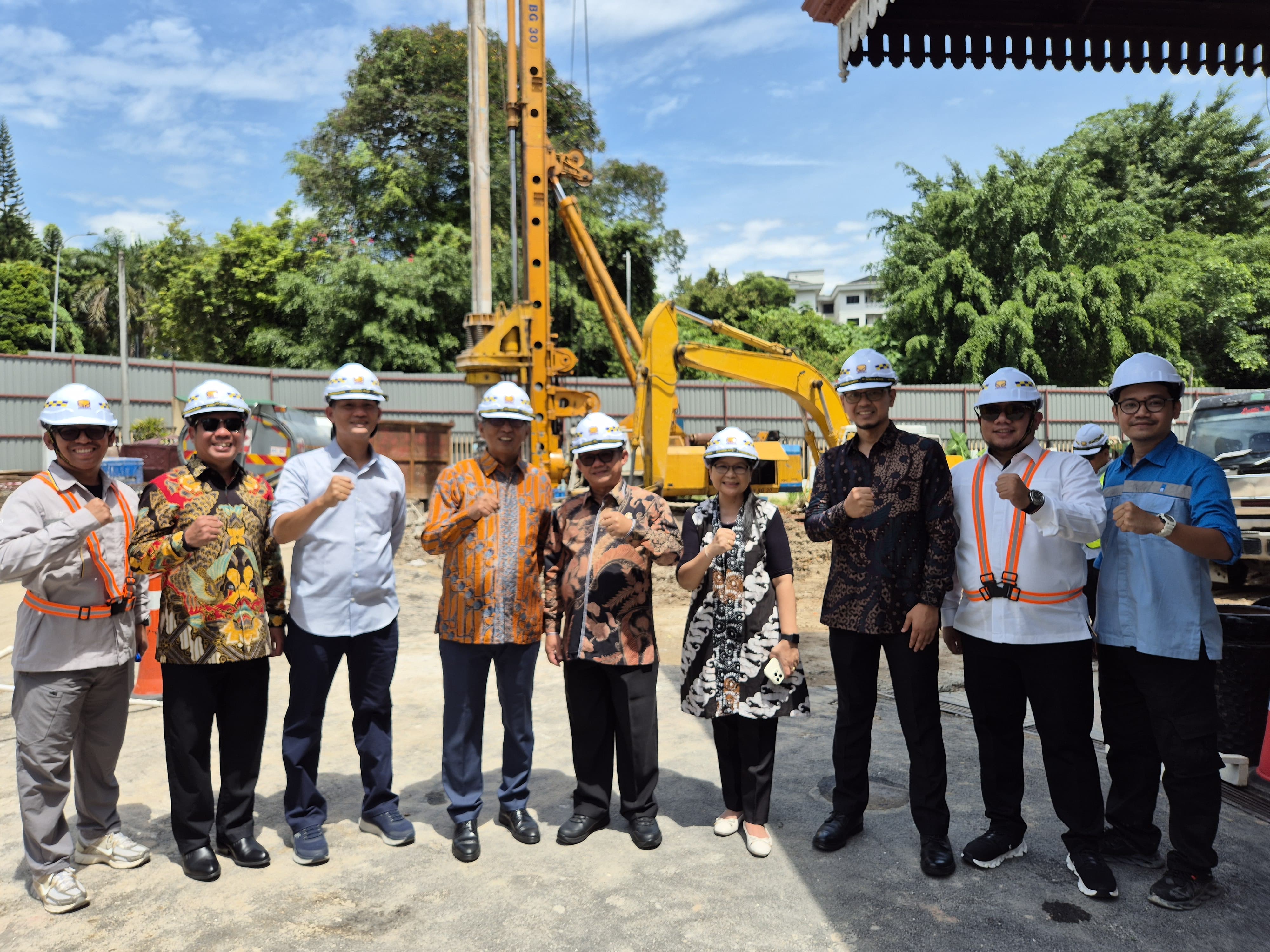 Tinjau Pembangunan SIKL, Mendikdasmen Ingin Pastikan Anak Indonesia di Malaysia Mendapat Layanan Pendidikan Bermutu