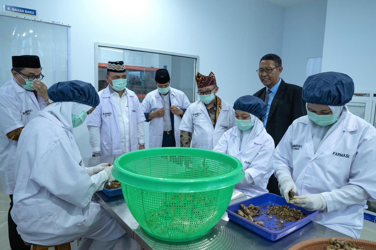 Mendikdasmen Dorong SMK Siapkan Lulusan untuk Bekerja, Melanjutkan, dan Berwirausaha